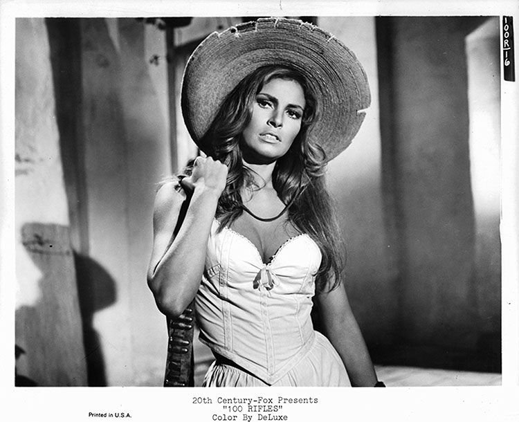 Raquel Welch en 100 rifles Raquel Welch en 100 rifles